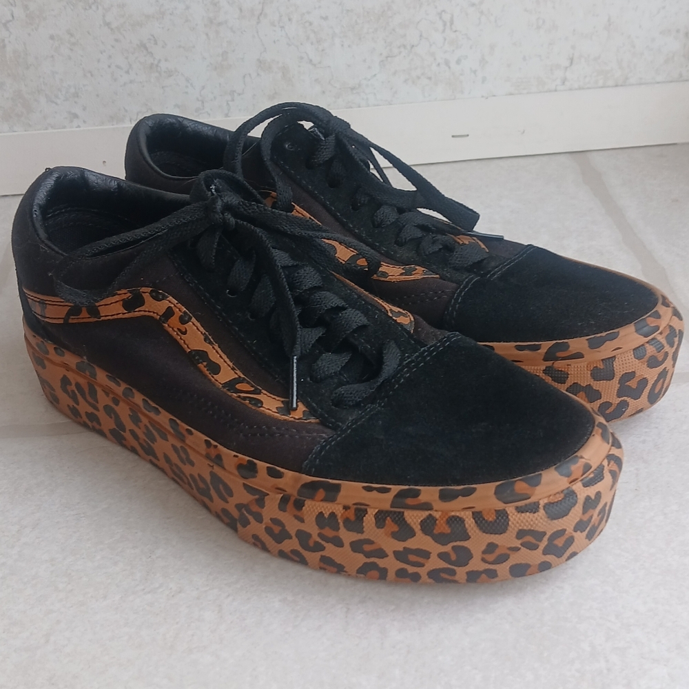 Vans Women's Black and Leopard Pattern Platform Shoes